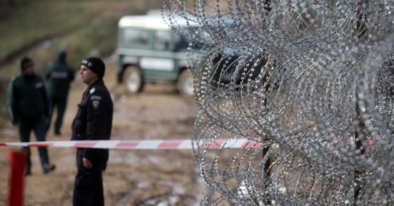 Предполага се, че е стреляно с ловна пушкаОт българската страна на