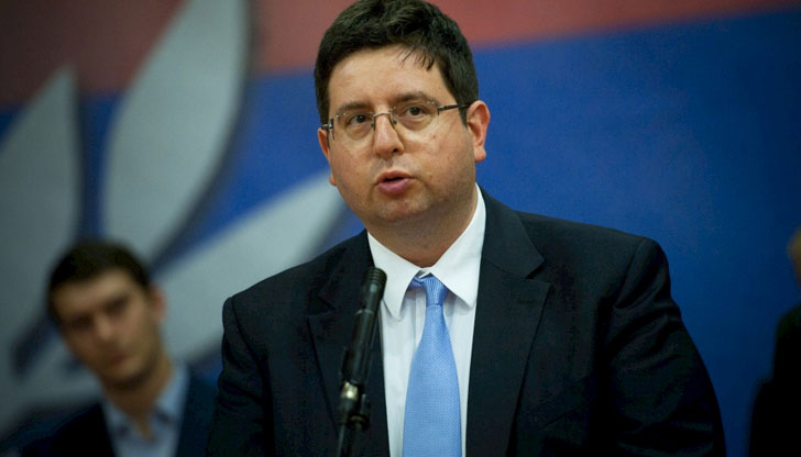 Трябва да се увеличи общественият натиск да се създаде редовен