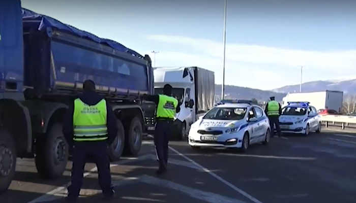 Общото мнение на протестиращите синдикати на МВР е, че липсата