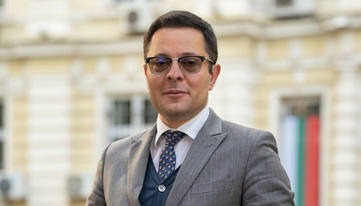 В мобилната приемна Александър Пулев ще разговаря и с представители