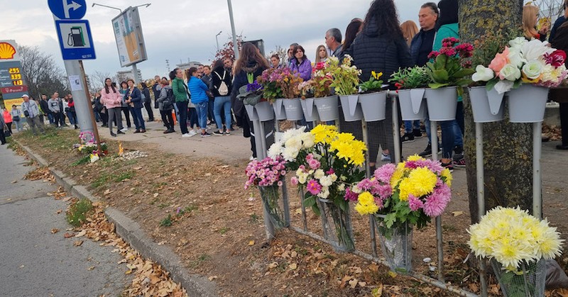 22-годишното момиче загуби живота си в катастрофа на 28 септемвриДесетки шуменци се