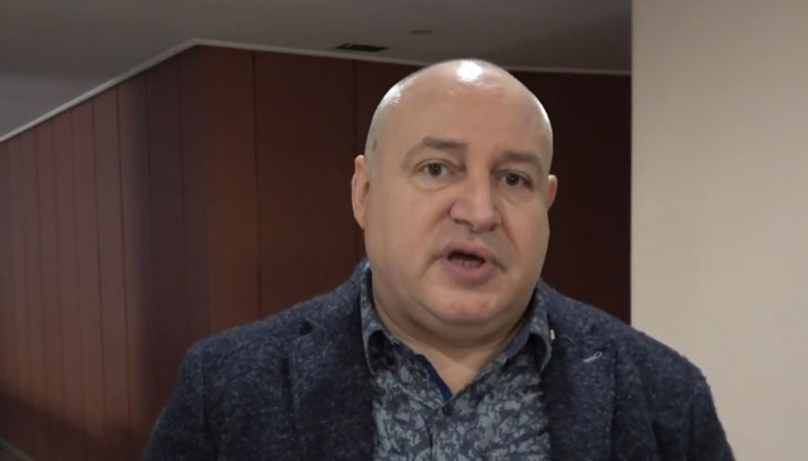 В града има само 500 действащи таксита, обясни собственикът на