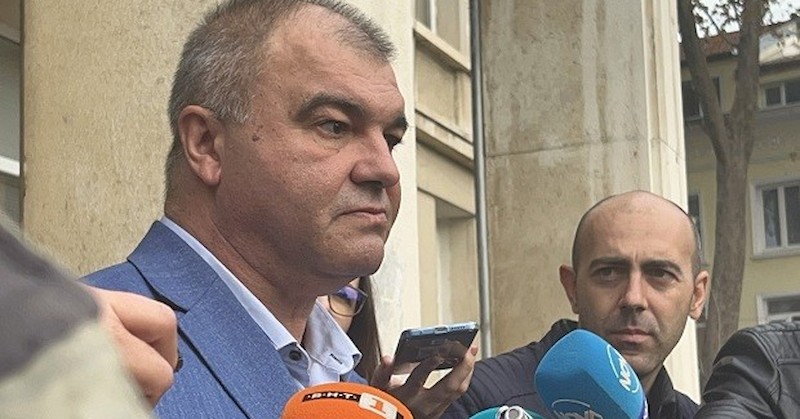 Задържани са 7 мъже на възраст между 30 и 33