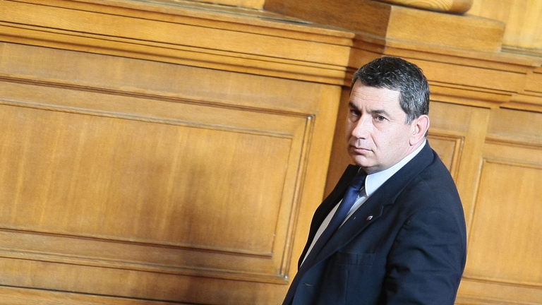 Докога ще търпим всичко това?Държавата е превърната в разграден обор,