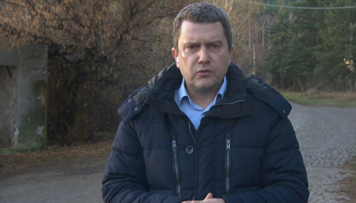 И днес издирвателната операция продължаваВсички се надяваме (б.р. Александър да