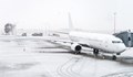 Сняг затвори летището в Манчестър, хиляди пътници бяха блокирани за часове