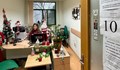 Данъчна служителка от Русе посреща с коледен чар