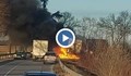 Ремарке на камион изгоря на пътя Варна - Силистра