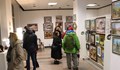 Откриха Коледната изложба на картини в Русе