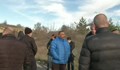 Жители на Омуртаг блокират пътя София - Варна