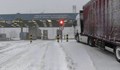 Кой ще почиства Дунав мост при снеговалеж и лошо време?