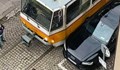 Трамвай удари неправилно паркиран автомобил в София