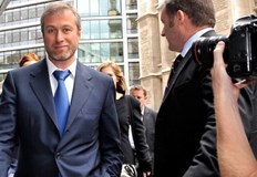 Роман Абрамович е загубил 9 3 милиарда долара а богатството му