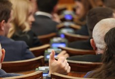 Депутатите обсъдиха удължаването на Бюджет 2022Министерският съвет внася в парламента