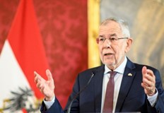 Ван дер Белен посочи че Австрия се намира в много