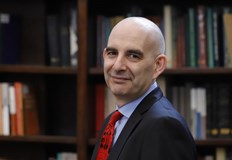 Румен Радев откровено да заяви кой точно му пробута харвардските