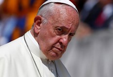 Той е дал обета през 1990 г след загубата на