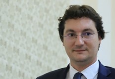 Правосъдният министър уточни че общо страната досега е издала малко
