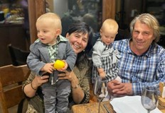 Миналата година през октомври тяхната дъщеря Петя роди близнаци които