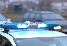 Близки на жертвата протестират в центъра на селото и искат