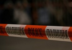 Крадецът взел от дома на 74 годишната жена мобилен телефон и