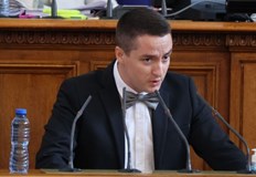 Божанков беше отстранен с единодушно решение на левите депутати заради