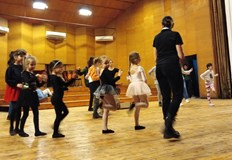 Представлението е на 23 декември петък от 19 00 часа в