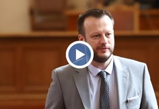 Депутатът от ПП коментира връщането на хартиената бюлетина Маските паднаха в