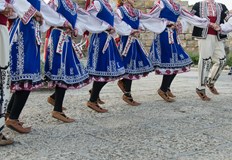 Дунавското хоро не е фолклор има си автор правата са