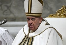 Папата призова да мислим за страдащите от война и бедност