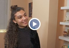 Защо певицата има не една а две Коледи – вижте