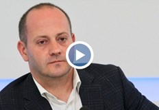 България вече втора година е в дълбока политическа криза каза