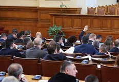 Остана изискването за подадени 40 заявления за да бъде създадена