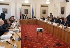 Синдикатите продължават да настояват за незабавно вдигане на минималната работна