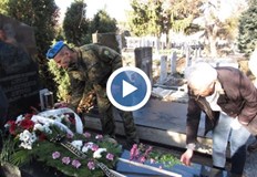 Неизменно до майката на Антон са колегите на сина ѝ