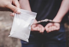 При извършен личен обиск на 21 годишния русенец в него са