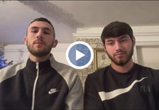 Момчетата не се замислят и за миг да оставят парите