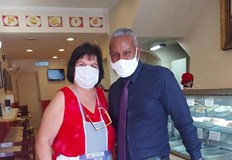 Закусвалнята е отворена още през 1975 година от родителите на