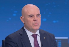 Донякъде това което се случва е резултат от това че