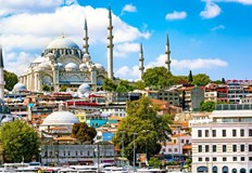 Услугите за настаняване на студенти в общежития хостели и лагери