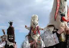 На някои места се вярва че през Мръсните дни на