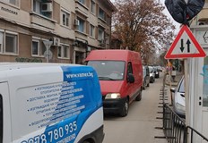 Днес движението в града е почти напълно парализирано заради ремонтите