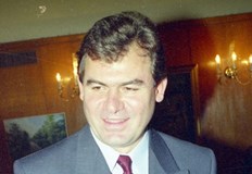 Това попита в своя Фейсбук профил Богомил Бонев Богомил Бонев