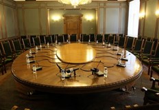 Между двете четения на удължителния закон бяха направени множество предложения