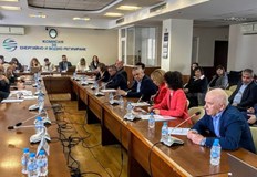 Окончателно решение регулаторът ще приеме на закрито заседание на 30