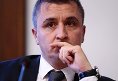 На заседанието възникнаха спорове на висок тон между депутатитеИ по