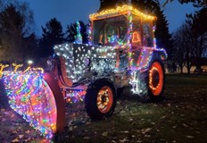 Селскостопанската машина собственост на кметството и тази година е гвоздеят