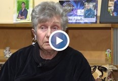 Внукът ѝ загива в началото на годината но чрез неговите