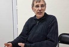 Валтер Горра е енорийският свещеник към католическата църква Свети Павел