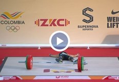 Русев дори завърши с изпускане на щангата и падане на